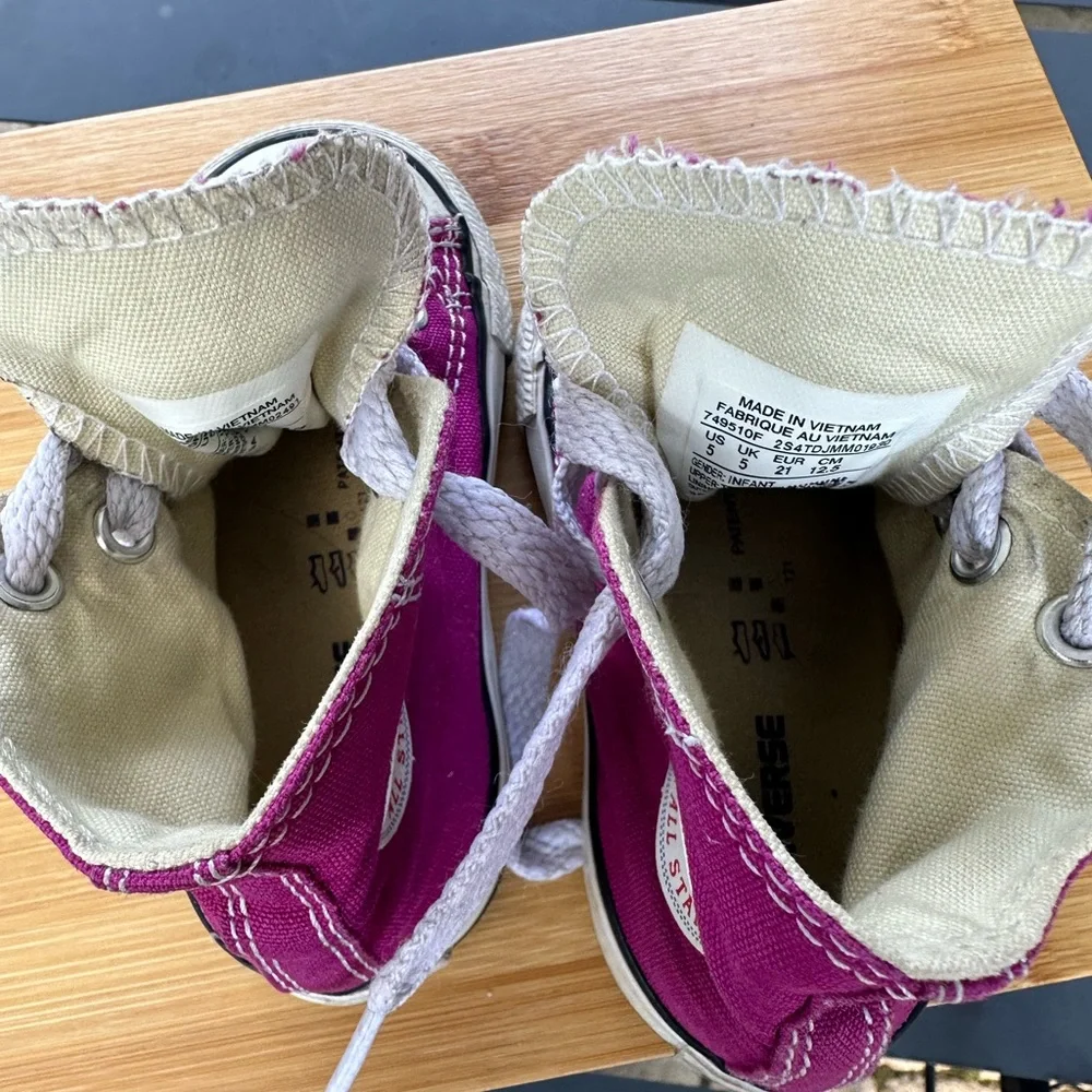 Converse All Star Infant Baby Girl Size 5 High Top Sneaker Shoes! Pink!